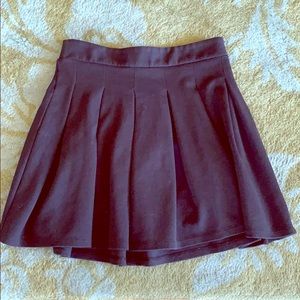 American Eagle Outfitters Black Pleated Skirt XS